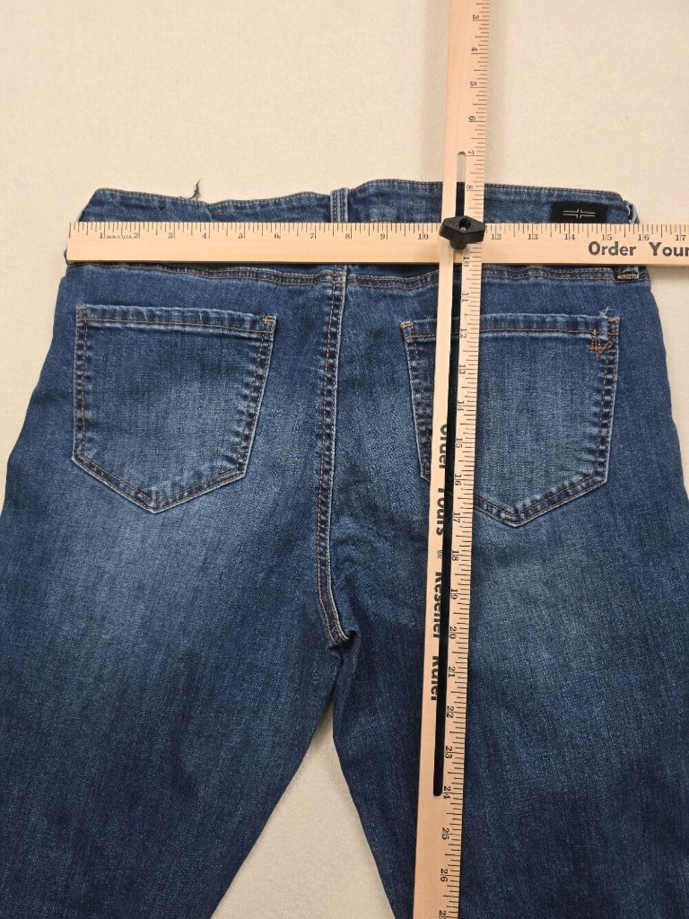 Liverpool Peyton Distressed Slim Boyfriend Jeans Size 12/31 Blue Denim - Picture 7 of 7